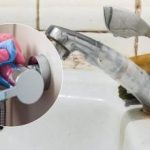 Jak łatwo usunąć płytkę nazębną z kranu: eksperci dzielą się
